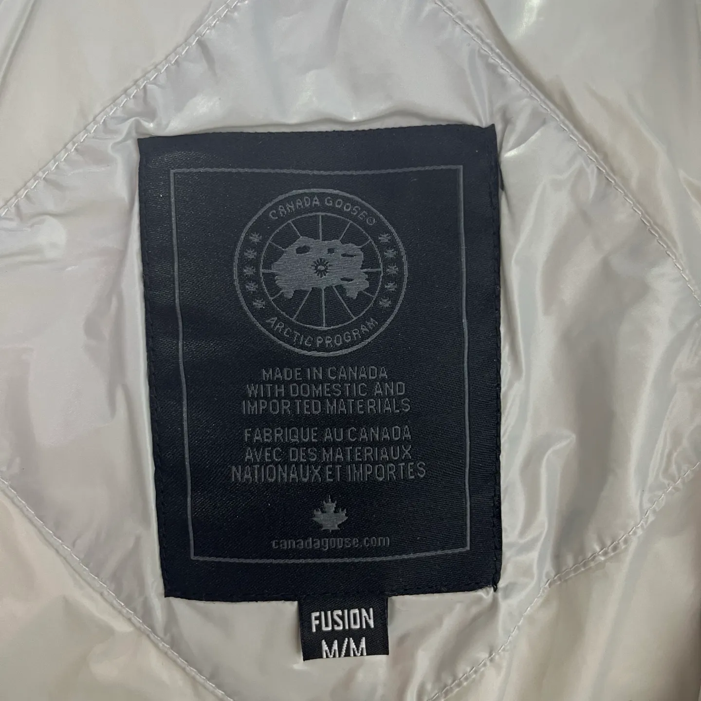 P840 𝑪𝒂𝒏𝒂𝒅𝒂 𝑮𝒐𝒐𝒔𝒆 Canada Goose 2227 Silver Gray Black Label Canada Goose Crofton Series Crofton Series Ski Season Logo Logo Solid Color Glossy Hooded Waterproof Windproof Ultra Light Down Jacket Men's Style: Silver Gray Black Label